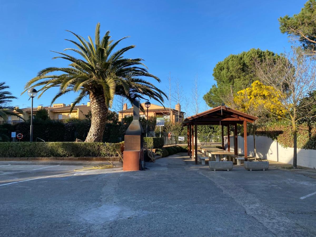 Apartament Per Parelles Reformat Amb Piscina カレリャ・デ・パラフルジェリ エクステリア 写真