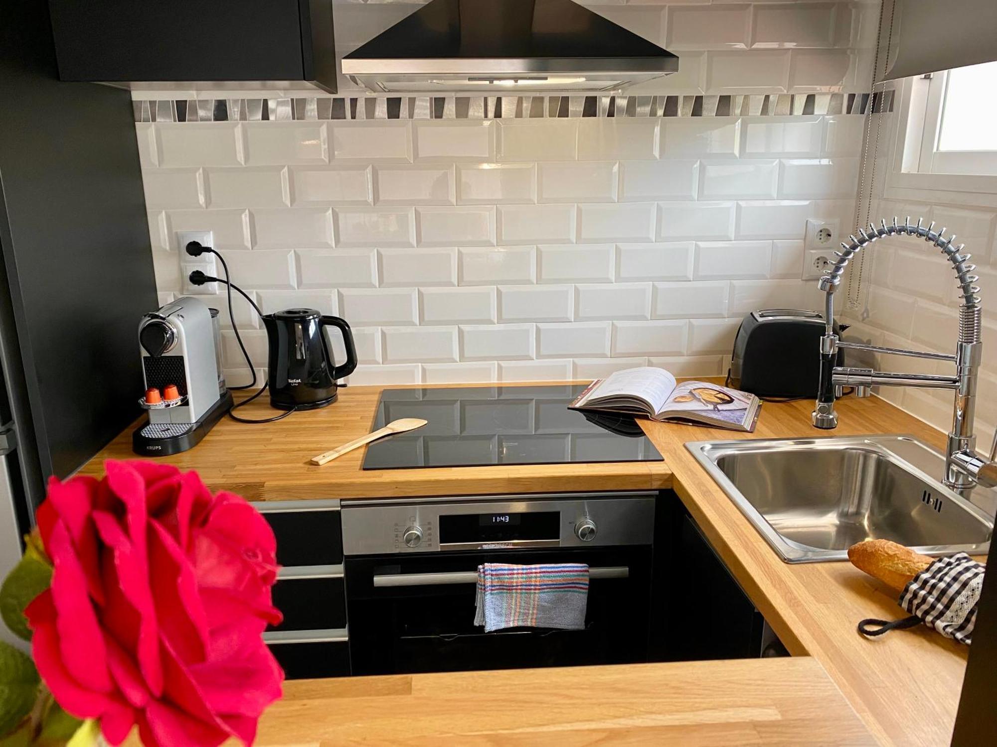 Apartament Per Parelles Reformat Amb Piscina カレリャ・デ・パラフルジェリ エクステリア 写真